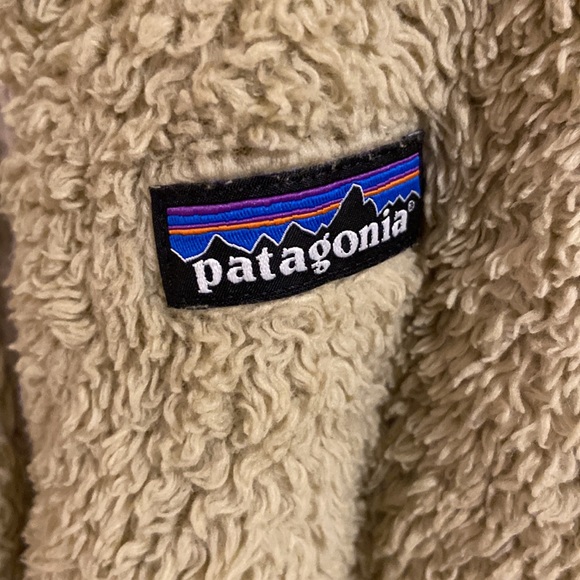 Patagonia fuzzy vest - Picture 3 of 3